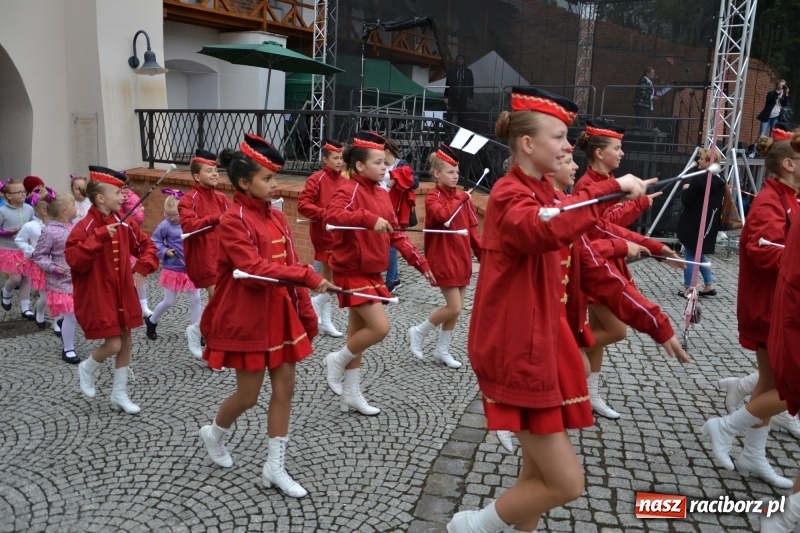 Zdjęcie w galerii na portalu naszraciborz.pl: Śląsk Kraina Wielu Kultur - występy zespołów na Zamku Piastowskim wiadomości z regionu