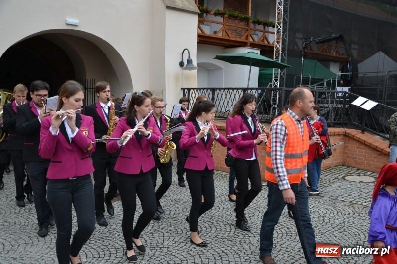 Zdjęcie w galerii na portalu naszraciborz.pl: Śląsk Kraina Wielu Kultur - występy zespołów na Zamku Piastowskim wiadomości z regionu