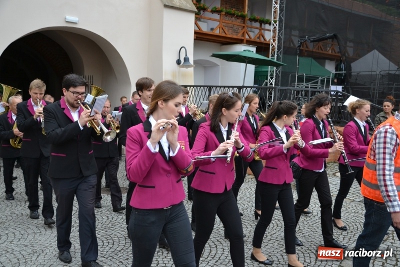Zdjęcie w galerii na portalu naszraciborz.pl: Śląsk Kraina Wielu Kultur - występy zespołów na Zamku Piastowskim wiadomości z regionu