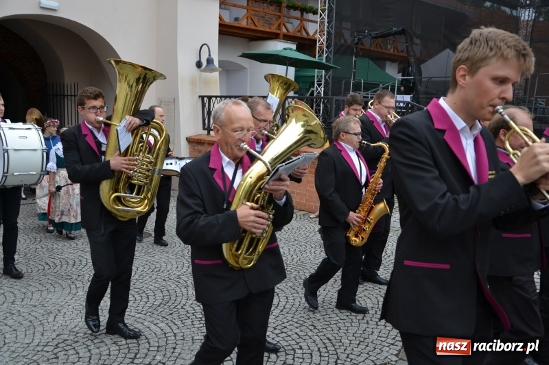 Zdjęcie w galerii na portalu naszraciborz.pl: Śląsk Kraina Wielu Kultur - występy zespołów na Zamku Piastowskim wiadomości z regionu
