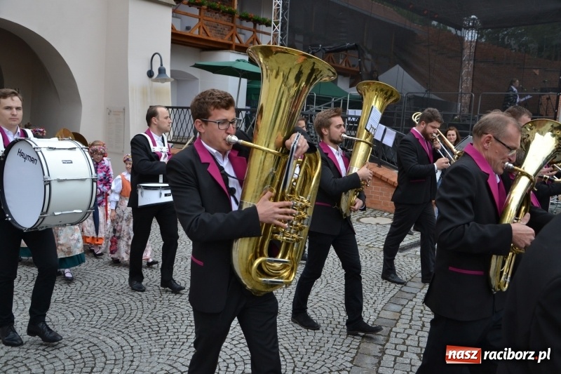 Zdjęcie w galerii na portalu naszraciborz.pl: Śląsk Kraina Wielu Kultur - występy zespołów na Zamku Piastowskim wiadomości z regionu