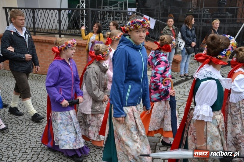 Zdjęcie w galerii na portalu naszraciborz.pl: Śląsk Kraina Wielu Kultur - występy zespołów na Zamku Piastowskim wiadomości z regionu