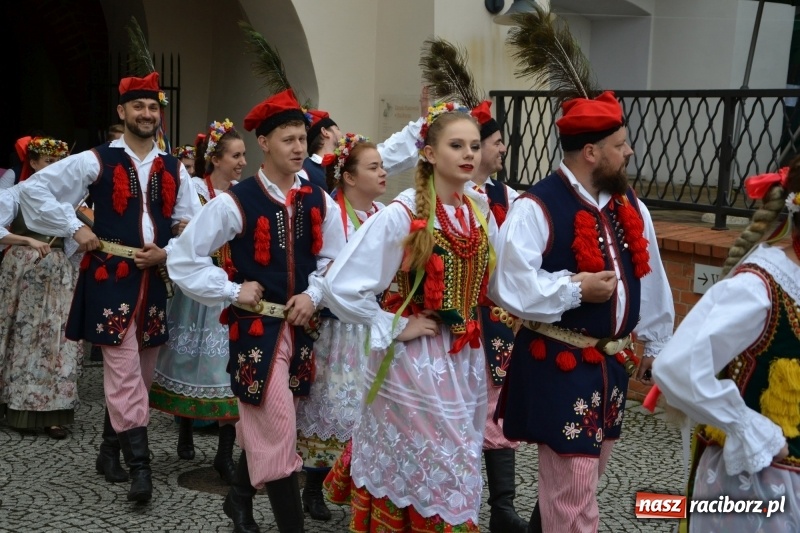 Zdjęcie w galerii na portalu naszraciborz.pl: Śląsk Kraina Wielu Kultur - występy zespołów na Zamku Piastowskim wiadomości z regionu