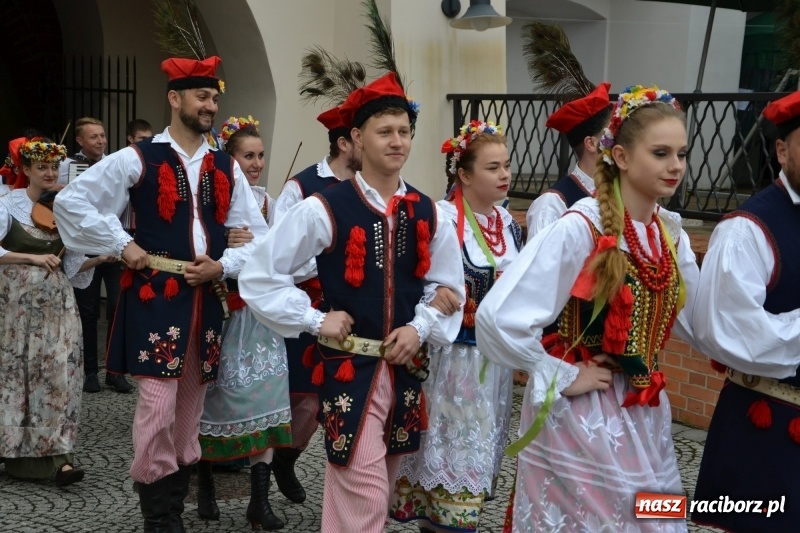 Zdjęcie w galerii na portalu naszraciborz.pl: Śląsk Kraina Wielu Kultur - występy zespołów na Zamku Piastowskim wiadomości z regionu