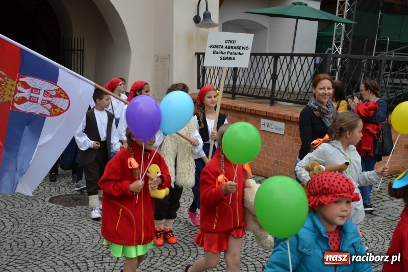 Zdjęcie w galerii na portalu naszraciborz.pl: Śląsk Kraina Wielu Kultur - występy zespołów na Zamku Piastowskim wiadomości z regionu