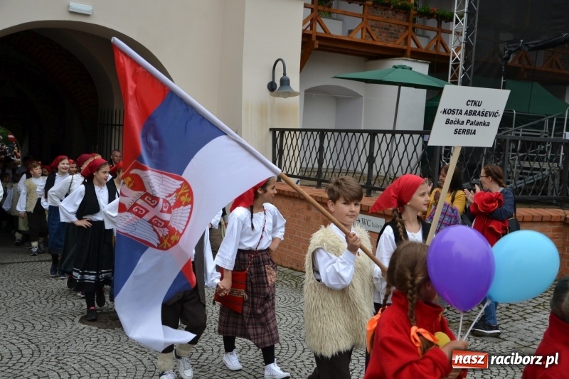 Zdjęcie w galerii na portalu naszraciborz.pl: Śląsk Kraina Wielu Kultur - występy zespołów na Zamku Piastowskim wiadomości z regionu