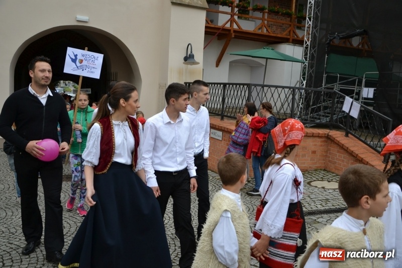 Zdjęcie w galerii na portalu naszraciborz.pl: Śląsk Kraina Wielu Kultur - występy zespołów na Zamku Piastowskim wiadomości z regionu