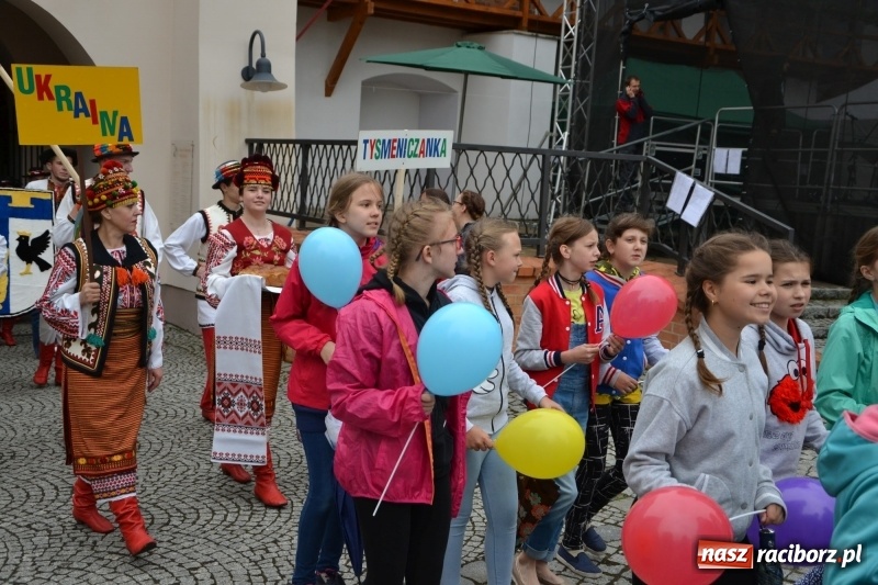 Zdjęcie w galerii na portalu naszraciborz.pl: Śląsk Kraina Wielu Kultur - występy zespołów na Zamku Piastowskim wiadomości z regionu