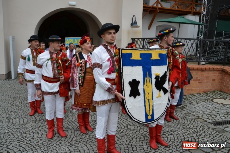 Zdjęcie w galerii na portalu naszraciborz.pl: Śląsk Kraina Wielu Kultur - występy zespołów na Zamku Piastowskim wiadomości z regionu