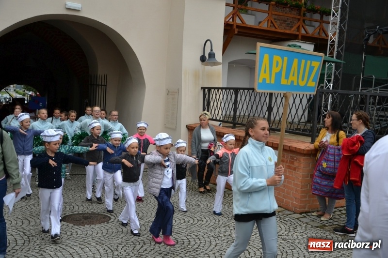 Zdjęcie w galerii na portalu naszraciborz.pl: Śląsk Kraina Wielu Kultur - występy zespołów na Zamku Piastowskim wiadomości z regionu