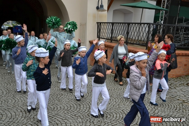 Zdjęcie w galerii na portalu naszraciborz.pl: Śląsk Kraina Wielu Kultur - występy zespołów na Zamku Piastowskim wiadomości z regionu