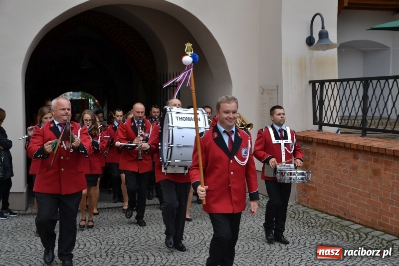 Zdjęcie w galerii na portalu naszraciborz.pl: Śląsk Kraina Wielu Kultur - występy zespołów na Zamku Piastowskim wiadomości z regionu