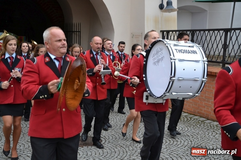 Zdjęcie w galerii na portalu naszraciborz.pl: Śląsk Kraina Wielu Kultur - występy zespołów na Zamku Piastowskim wiadomości z regionu