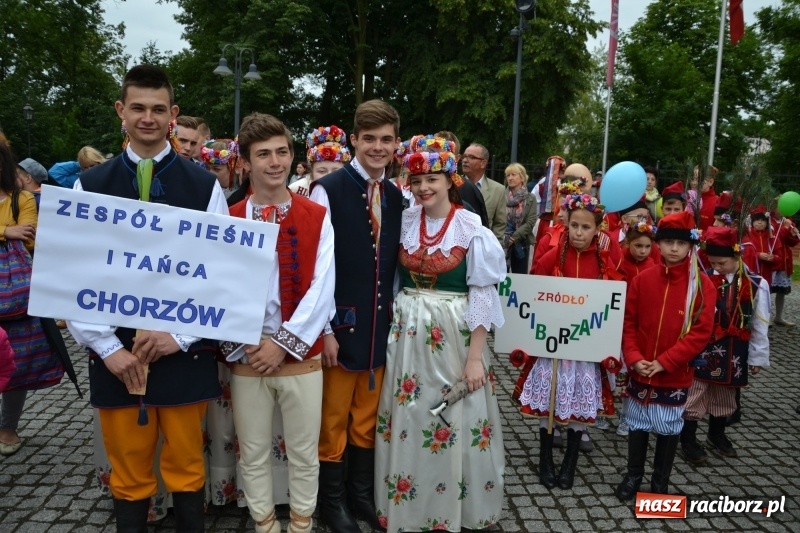 Zdjęcie w galerii na portalu naszraciborz.pl: Śląsk Kraina Wielu Kultur - występy zespołów na Zamku Piastowskim wiadomości z regionu