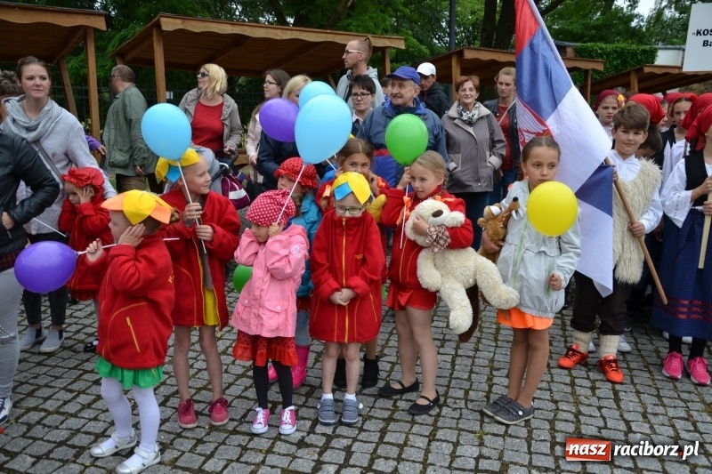 Zdjęcie w galerii na portalu naszraciborz.pl: Śląsk Kraina Wielu Kultur - występy zespołów na Zamku Piastowskim wiadomości z regionu