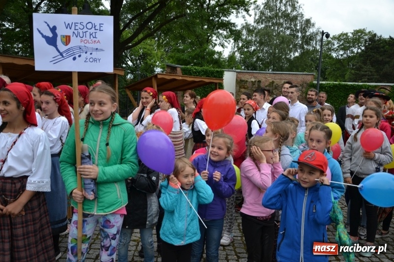 Zdjęcie w galerii na portalu naszraciborz.pl: Śląsk Kraina Wielu Kultur - występy zespołów na Zamku Piastowskim wiadomości z regionu