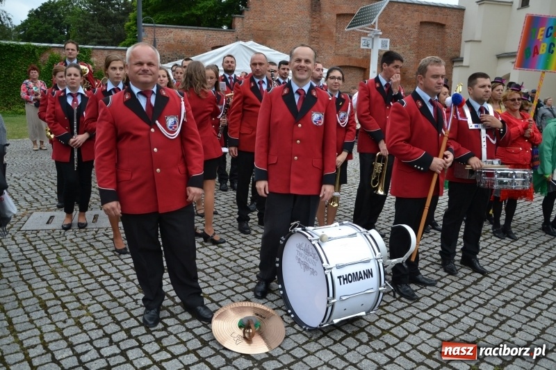 Zdjęcie w galerii na portalu naszraciborz.pl: Śląsk Kraina Wielu Kultur - występy zespołów na Zamku Piastowskim wiadomości z regionu
