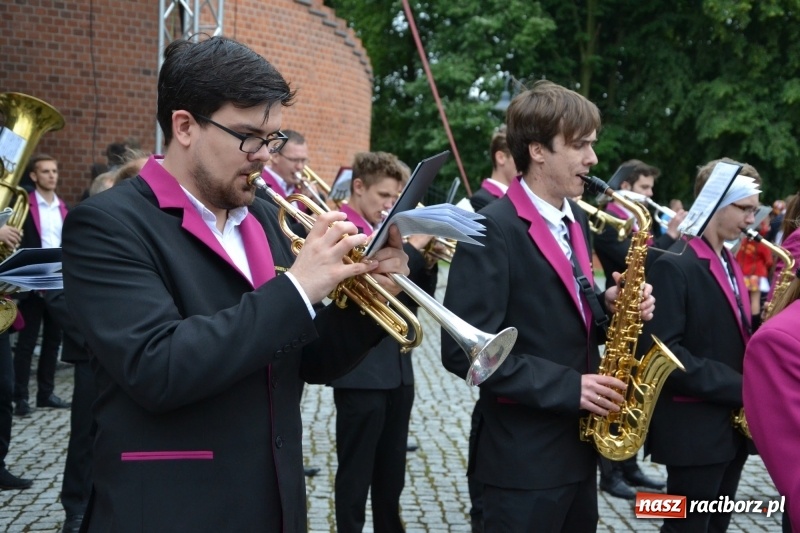 Zdjęcie w galerii na portalu naszraciborz.pl: Śląsk Kraina Wielu Kultur - występy zespołów na Zamku Piastowskim wiadomości z regionu