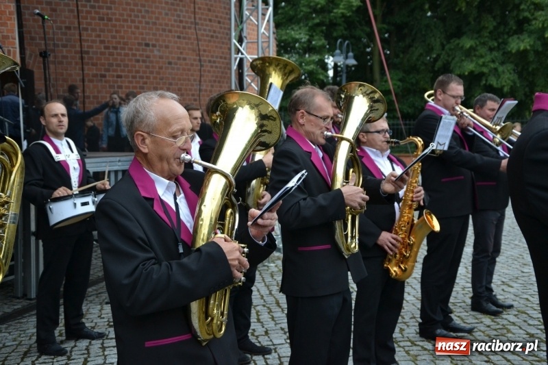 Zdjęcie w galerii na portalu naszraciborz.pl: Śląsk Kraina Wielu Kultur - występy zespołów na Zamku Piastowskim wiadomości z regionu