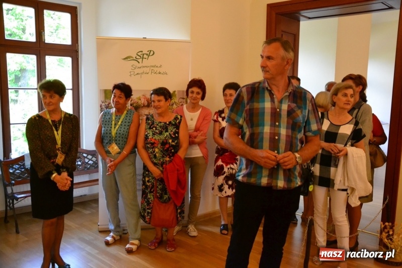 Zdjęcie w galerii na portalu naszraciborz.pl: III Krajowe Mistrzostwa Florystyczne Regionu Śląsko-Opolskiego - raciborzanin z nagrodą publiczności  wiadomości z regionu