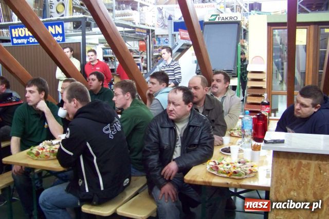 Zdjęcie w galerii na portalu naszraciborz.pl: Tylko w OMANIE nowoczesne budowanie wiadomości z regionu