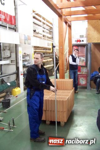 Zdjęcie w galerii na portalu naszraciborz.pl: Tylko w OMANIE nowoczesne budowanie wiadomości z regionu