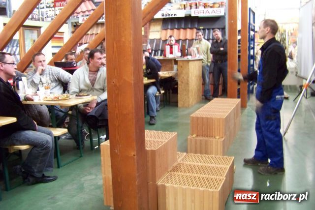 Zdjęcie w galerii na portalu naszraciborz.pl: Tylko w OMANIE nowoczesne budowanie wiadomości z regionu