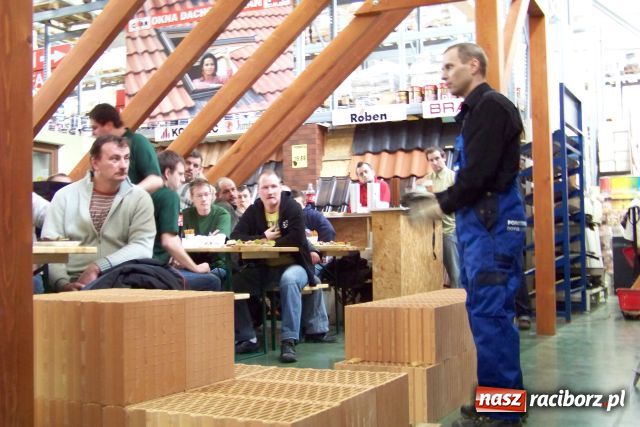 Zdjęcie w galerii na portalu naszraciborz.pl: Tylko w OMANIE nowoczesne budowanie wiadomości z regionu