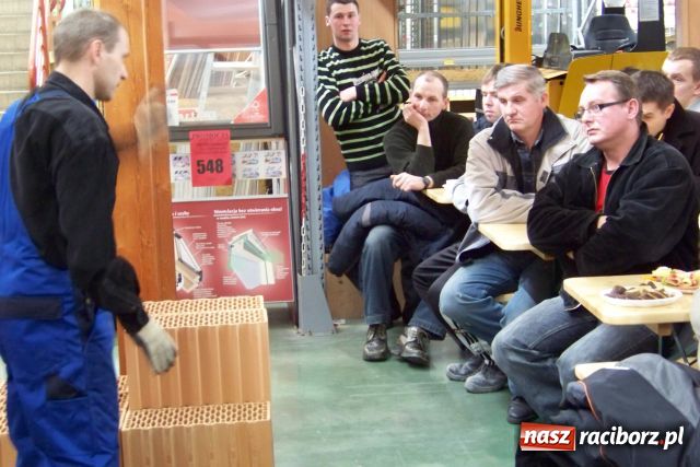 Zdjęcie w galerii na portalu naszraciborz.pl: Tylko w OMANIE nowoczesne budowanie wiadomości z regionu