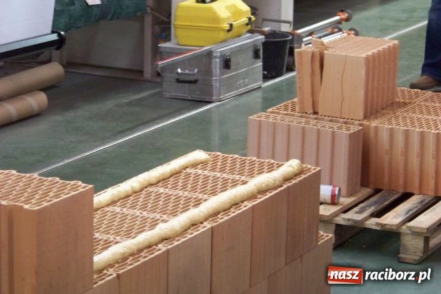 Zdjęcie w galerii na portalu naszraciborz.pl: Tylko w OMANIE nowoczesne budowanie wiadomości z regionu