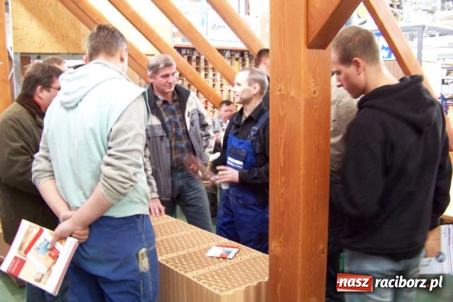 Zdjęcie w galerii na portalu naszraciborz.pl: Tylko w OMANIE nowoczesne budowanie wiadomości z regionu