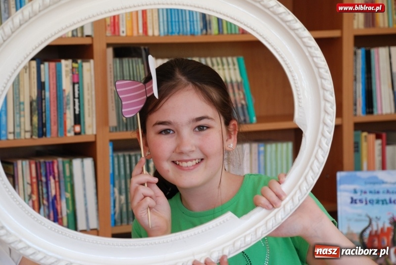 Zdjęcie w galerii na portalu naszraciborz.pl: Dzień Królewny i Królewicza w bibliotece w Ocicach wiadomości z regionu
