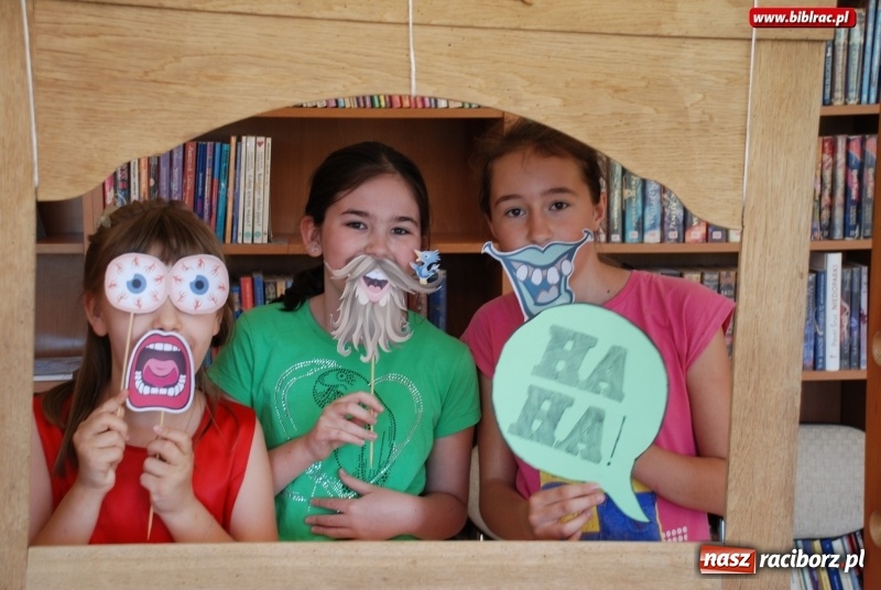 Zdjęcie w galerii na portalu naszraciborz.pl: Dzień Królewny i Królewicza w bibliotece w Ocicach wiadomości z regionu