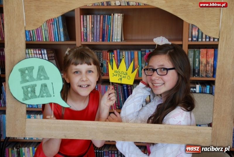 Zdjęcie w galerii na portalu naszraciborz.pl: Dzień Królewny i Królewicza w bibliotece w Ocicach wiadomości z regionu
