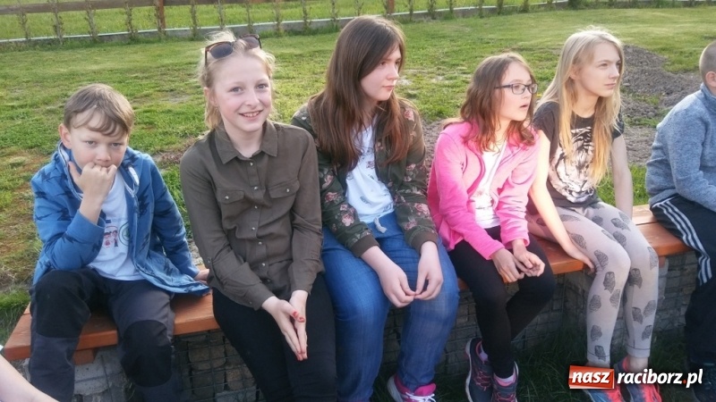 Zdjęcie w galerii na portalu naszraciborz.pl: Młodzi ekolodzy ze Szkoły Podstawowej nr 4 donoszą  wiadomości z regionu