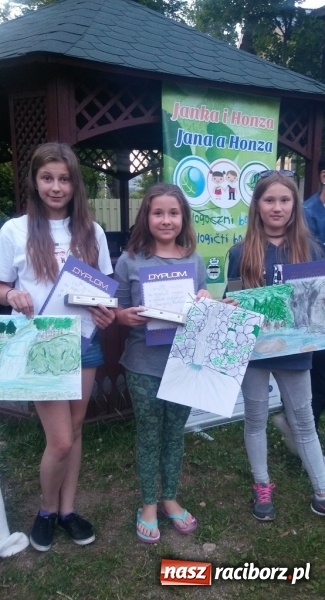 Zdjęcie w galerii na portalu naszraciborz.pl: Młodzi ekolodzy ze Szkoły Podstawowej nr 4 donoszą  wiadomości z regionu