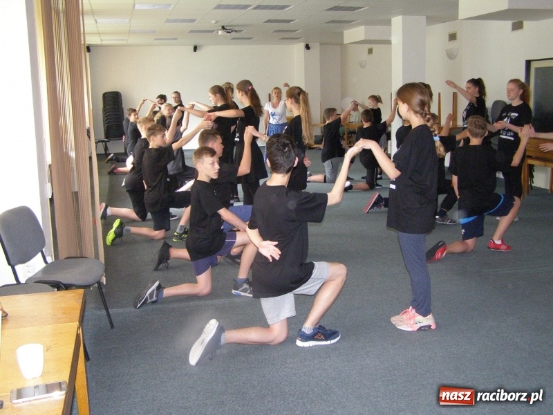 Zdjęcie w galerii na portalu naszraciborz.pl: Taniec bez granic - uczniowie Gimnazjum nr 2 biorą udział w polsko-czeskim projekcie wiadomości z regionu