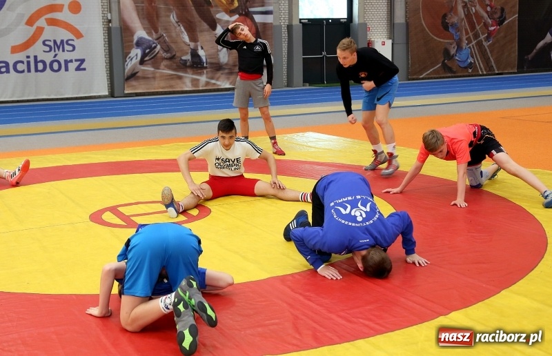 Zdjęcie w galerii na portalu naszraciborz.pl: Zgrupowanie polskich i niemieckich zapaśników w Raciborzu wiadomości z regionu