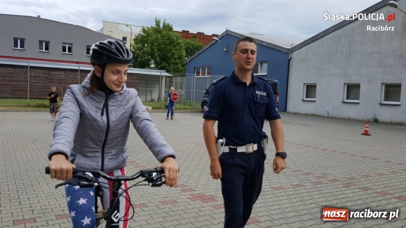 Zdjęcie w galerii na portalu naszraciborz.pl: Egzamin na pierwsze prawa jazdy w raciborskiej komendzie  wiadomości z regionu