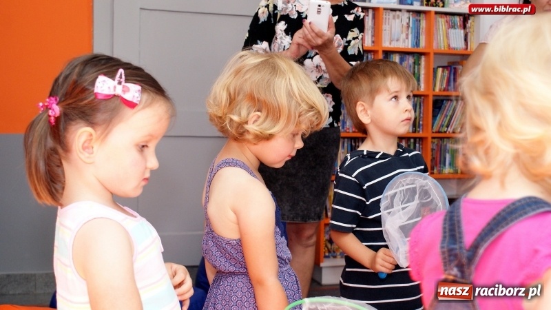 Zdjęcie w galerii na portalu naszraciborz.pl: Wesoła zabawa z Mądrą Myszą w bibliotece na Ostrogu  wiadomości z regionu