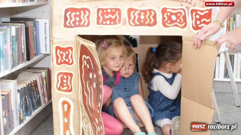 Zdjęcie w galerii na portalu naszraciborz.pl: Wesoła zabawa z Mądrą Myszą w bibliotece na Ostrogu  wiadomości z regionu