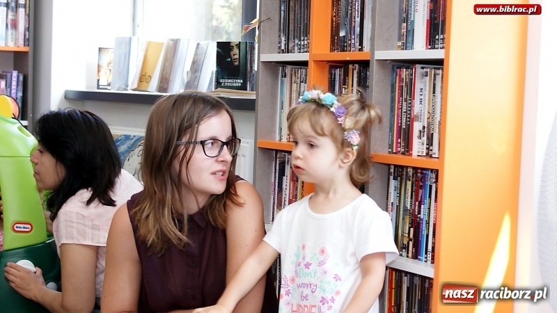 Zdjęcie w galerii na portalu naszraciborz.pl: Wesoła zabawa z Mądrą Myszą w bibliotece na Ostrogu  wiadomości z regionu