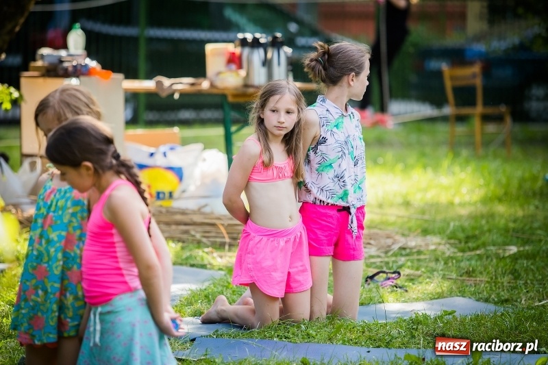 Zdjęcie w galerii na portalu naszraciborz.pl: Piknik inaugurujący założenie ogródka społecznego w parku jordanowskim wiadomości z regionu