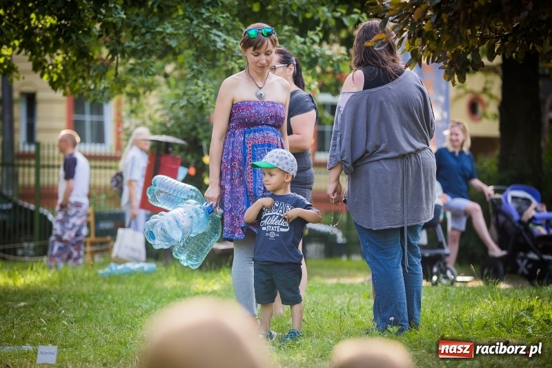 Zdjęcie w galerii na portalu naszraciborz.pl: Piknik inaugurujący założenie ogródka społecznego w parku jordanowskim wiadomości z regionu