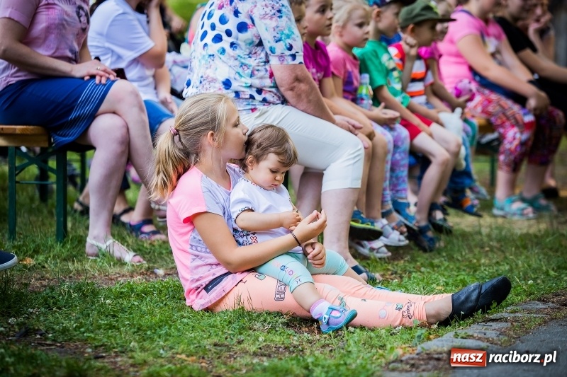 Zdjęcie w galerii na portalu naszraciborz.pl: Piknik inaugurujący założenie ogródka społecznego w parku jordanowskim wiadomości z regionu