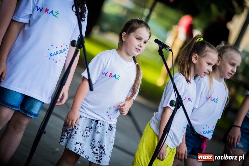 Zdjęcie w galerii na portalu naszraciborz.pl: Piknik inaugurujący założenie ogródka społecznego w parku jordanowskim wiadomości z regionu