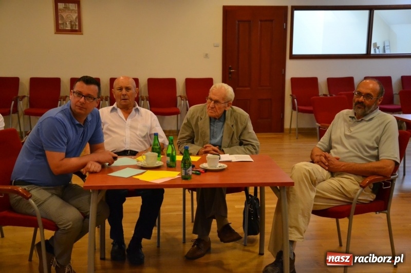 Zdjęcie w galerii na portalu naszraciborz.pl: Konferencja MIASTA IDEI – RACIBÓRZ. Na zamku dyskutowano o Odrze  wiadomości z regionu