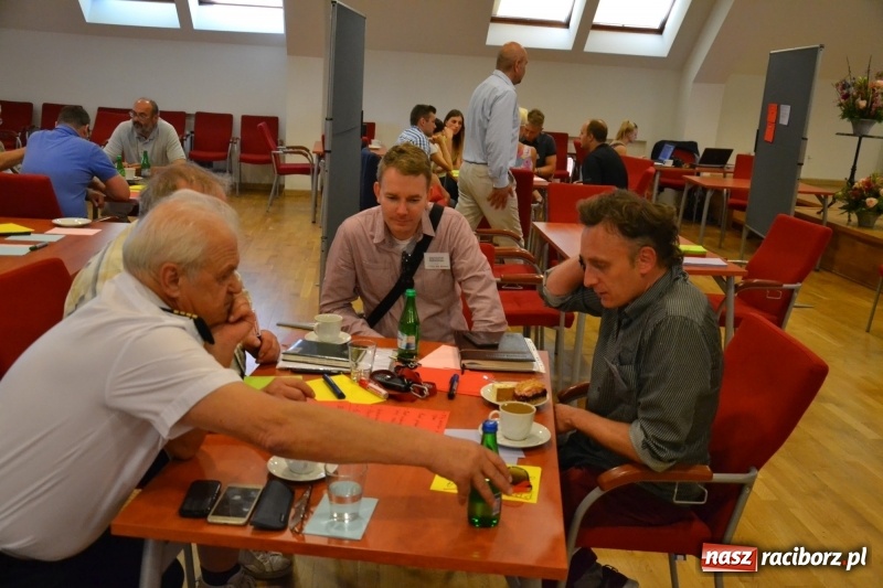 Zdjęcie w galerii na portalu naszraciborz.pl: Konferencja MIASTA IDEI – RACIBÓRZ. Na zamku dyskutowano o Odrze  wiadomości z regionu
