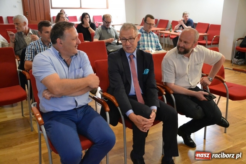 Zdjęcie w galerii na portalu naszraciborz.pl: Konferencja MIASTA IDEI – RACIBÓRZ. Na zamku dyskutowano o Odrze  wiadomości z regionu