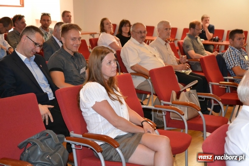 Zdjęcie w galerii na portalu naszraciborz.pl: Konferencja MIASTA IDEI – RACIBÓRZ. Na zamku dyskutowano o Odrze  wiadomości z regionu
